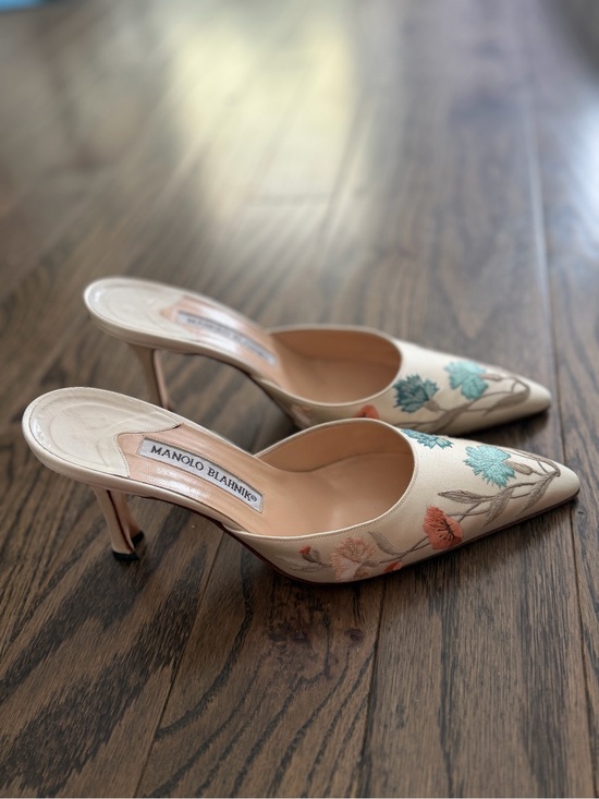 Manolo Blahnik Shoes - Manolo Blahnik Cream Satin Pointed-Toe Mules with Multicolor Floral Embroidery